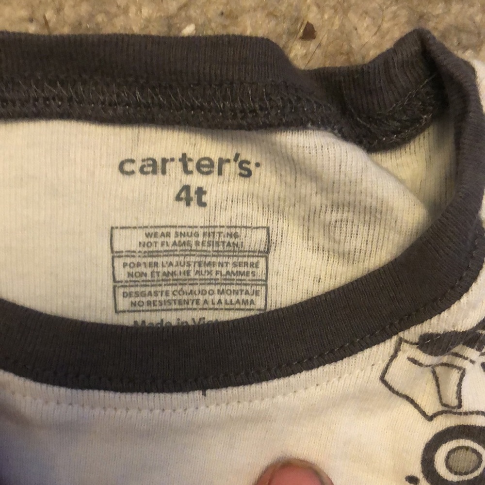 Two pairs of boys pajamas size 4T - Picture 2 of 5